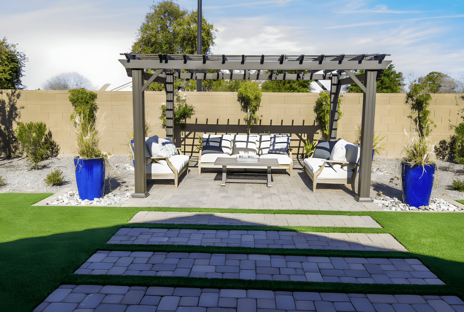 Designer Outdoor Living Features
